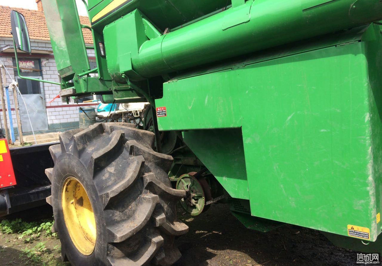 14年约翰迪尔c110收割机