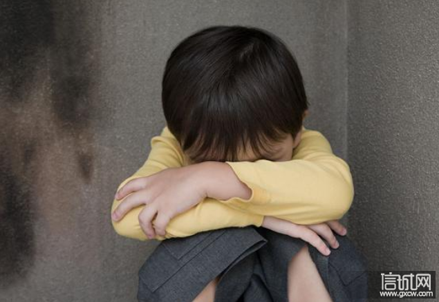 孩子自信还是自卑,取决于家长做这4件事