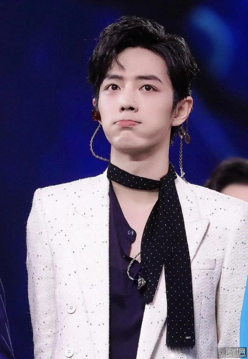 用花呗买专辑,贫穷式追星究竟为哪般?