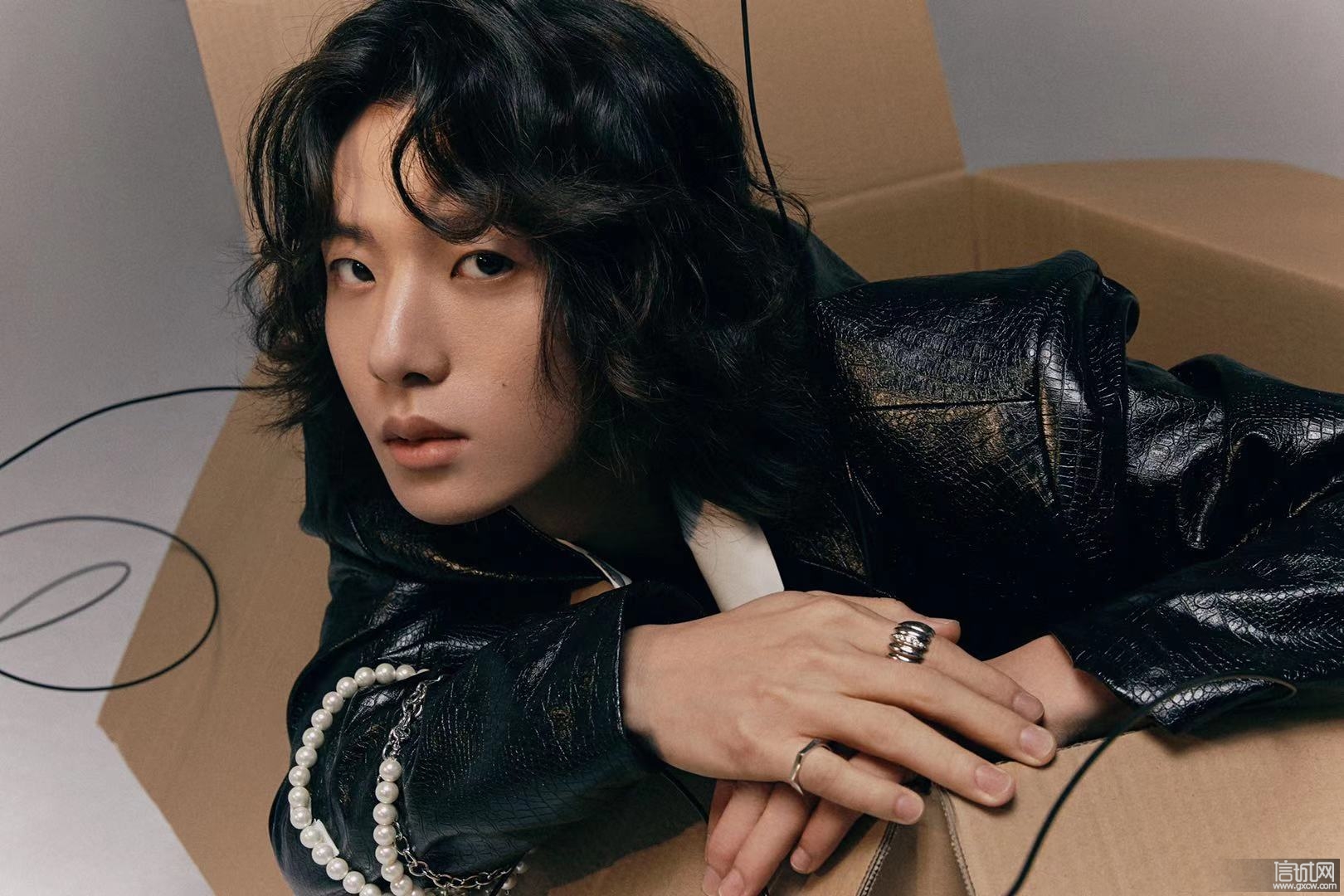 阿煜怪诞时尚双生设定酷感满分