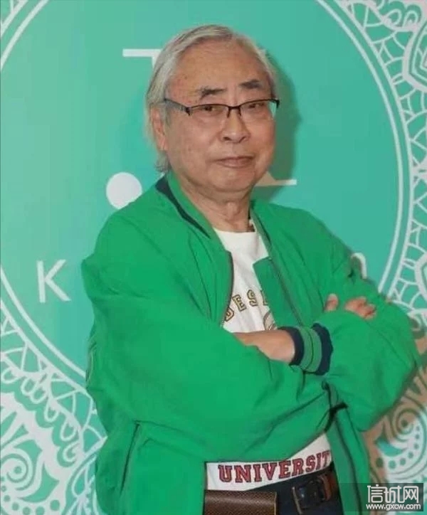 爷孙恋男主很悲哀84岁离开人世葬礼上无一位女友出现